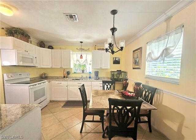 12043 Sitterley ST, Naples, FL 34113