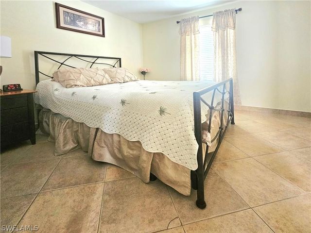 12043 Sitterley ST, Naples, FL 34113