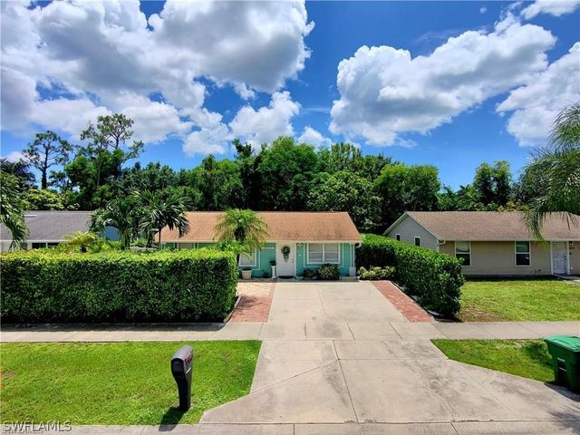 12043 Sitterley ST, Naples, FL 34113