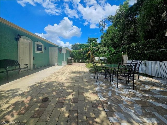 12043 Sitterley ST, Naples, FL 34113