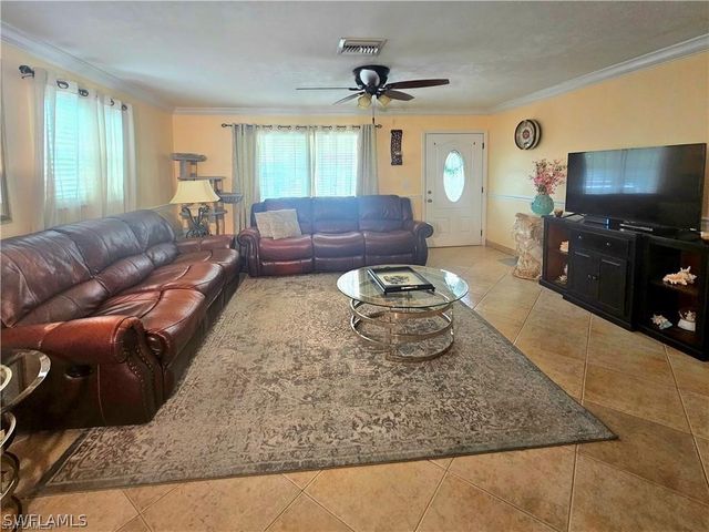 12043 Sitterley ST, Naples, FL 34113