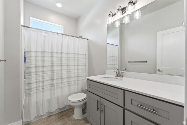 5035 W 1000 N, West Point, UT 84015