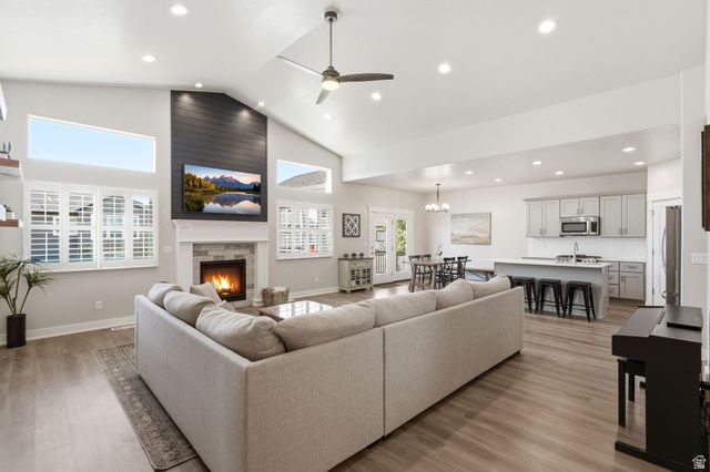 5035 W 1000 N, West Point, UT 84015