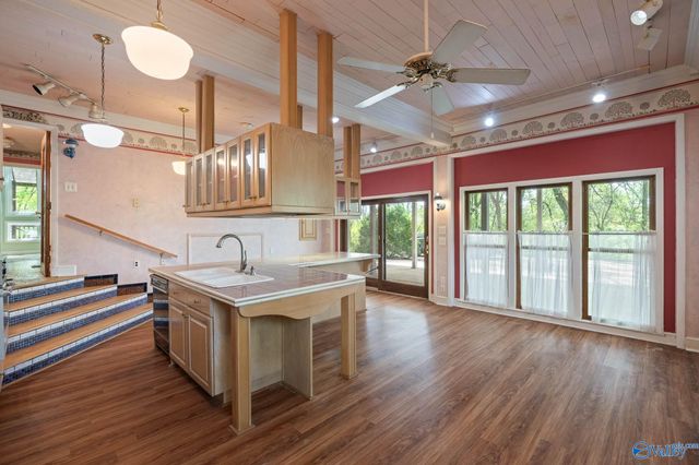 25602 Nick Davis Road, Athens, AL 35613