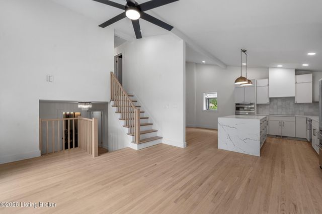 1608 Dunbarton Wynde, Louisville, KY 40205