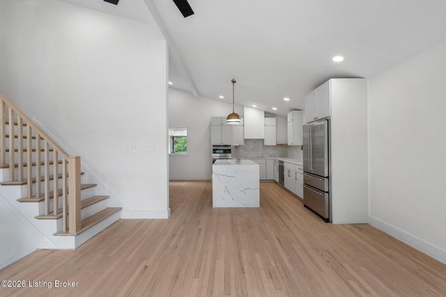 1608 Dunbarton Wynde, Louisville, KY 40205