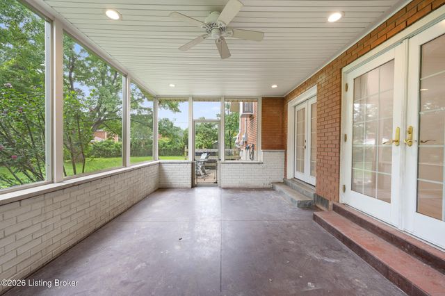 1608 Dunbarton Wynde, Louisville, KY 40205