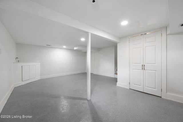 1608 Dunbarton Wynde, Louisville, KY 40205