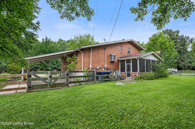 1608 Dunbarton Wynde, Louisville, KY 40205