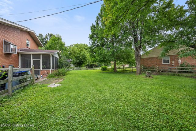 1608 Dunbarton Wynde, Louisville, KY 40205