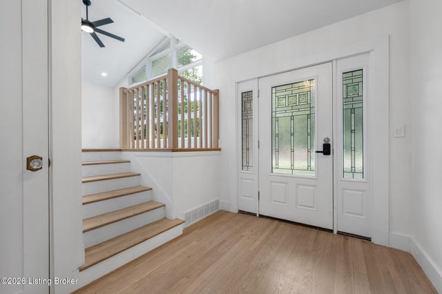1608 Dunbarton Wynde, Louisville, KY 40205