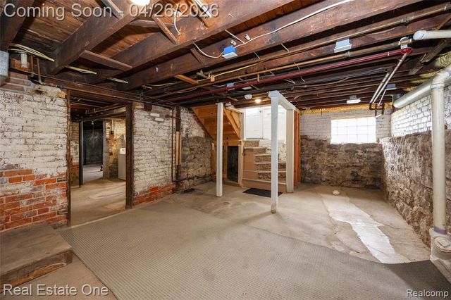 3352 4th, Wyandotte, MI 48192