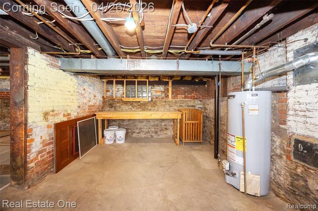 3352 4th, Wyandotte, MI 48192