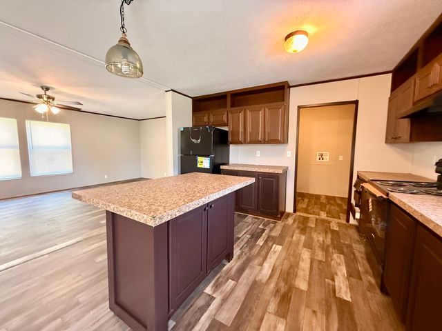 90 2nd Street, Honey Grove, TX 75446
