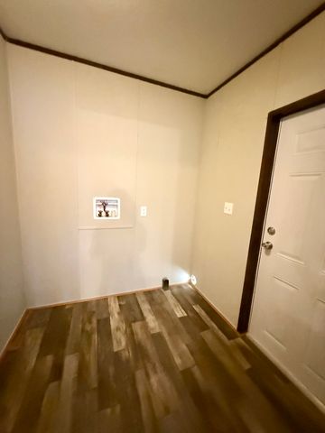 90 2nd Street, Honey Grove, TX 75446