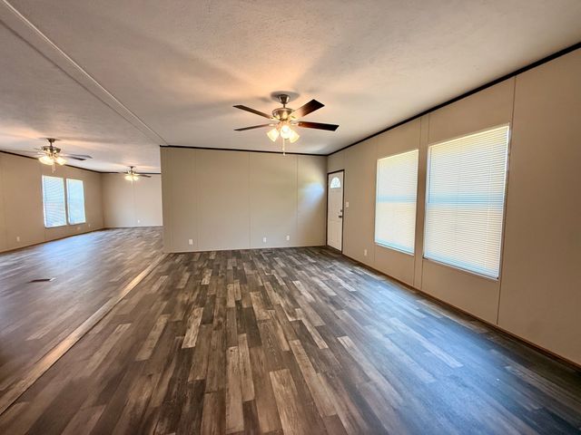 90 2nd Street, Honey Grove, TX 75446