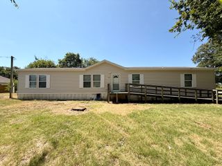 90 2nd Street, Honey Grove, TX 75446