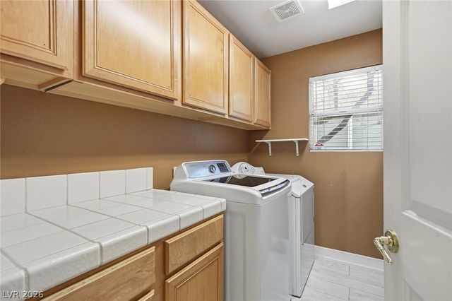1601 Eagle Peak Way, Las Vegas, NV 89134