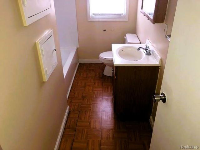 8151 Rolyat Street, Detroit, MI 48234