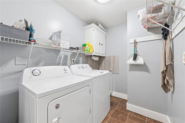 5308 Greensburg Rd, Washington Twp, PA 15613