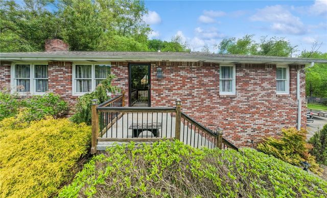 5308 Greensburg Rd, Washington Twp, PA 15613