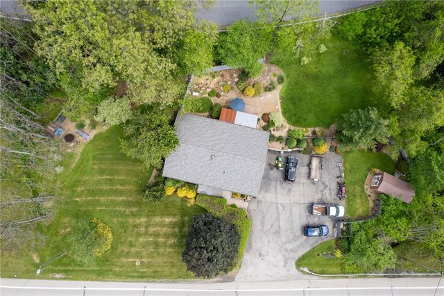 5308 Greensburg Rd, Washington Twp, PA 15613