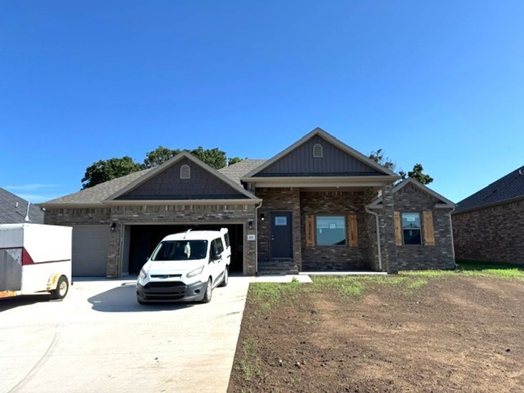 922 Round Top Street, Prairie Grove, AR 72753