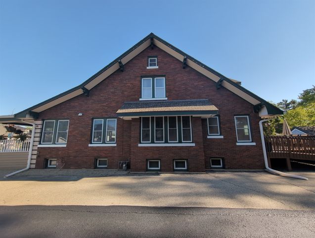 417 N Hough Street, Barrington, IL 60010