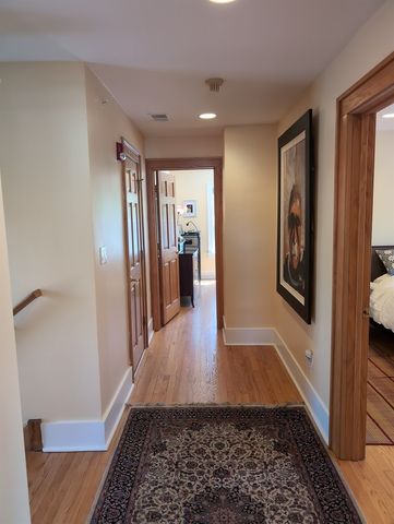 417 N Hough Street, Barrington, IL 60010