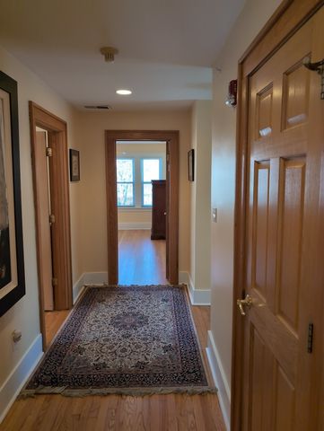 417 N Hough Street, Barrington, IL 60010