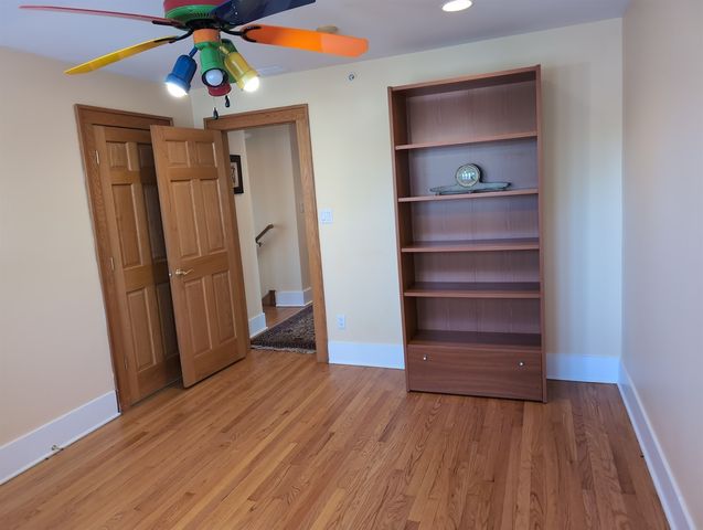 417 N Hough Street, Barrington, IL 60010