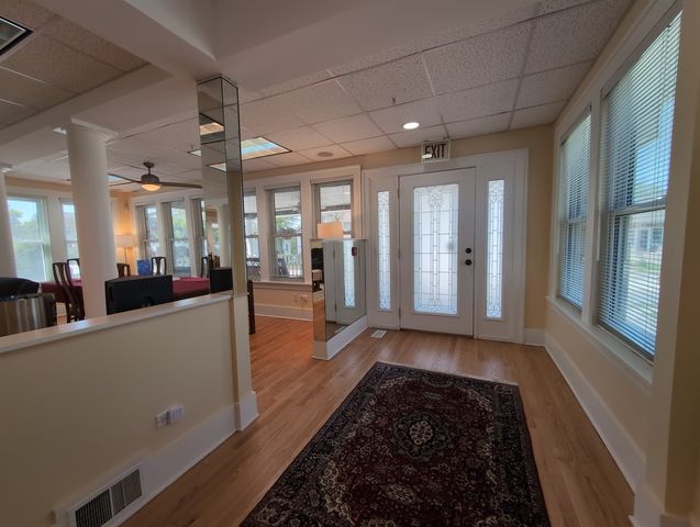 417 N Hough Street, Barrington, IL 60010