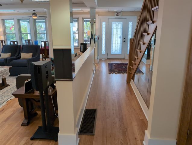 417 N Hough Street, Barrington, IL 60010