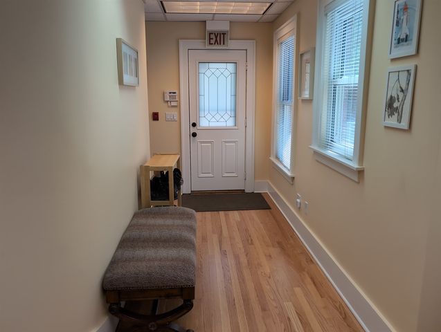 417 N Hough Street, Barrington, IL 60010