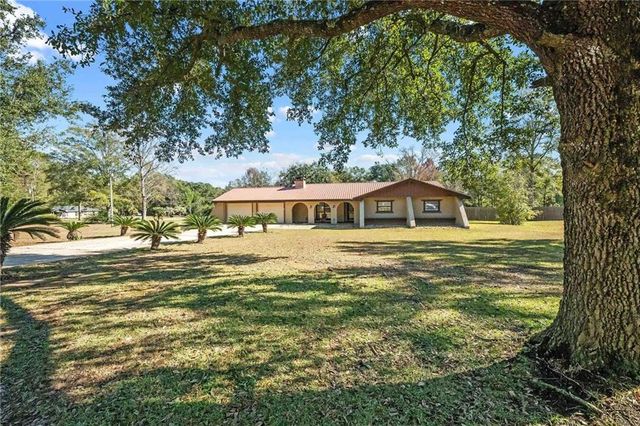 1151 Twelve Oaks Drive, Mobile, AL 36695