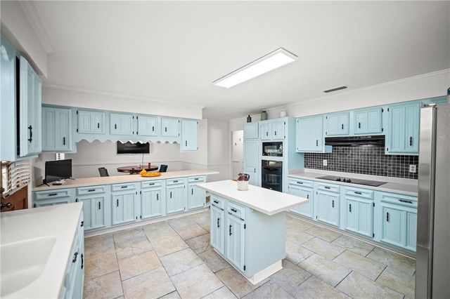 1151 Twelve Oaks Drive, Mobile, AL 36695