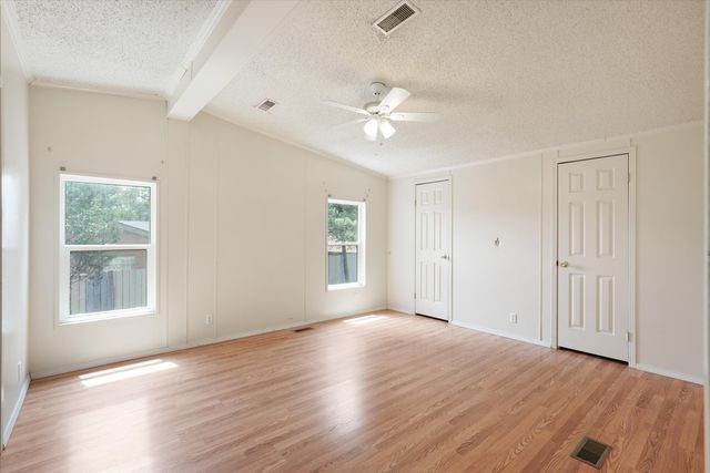 4 Whittier Place SE, Albuquerque, NM 87123
