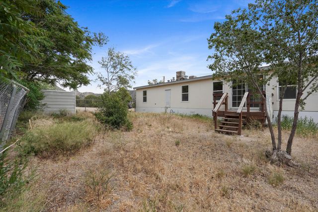 4 Whittier Place SE, Albuquerque, NM 87123