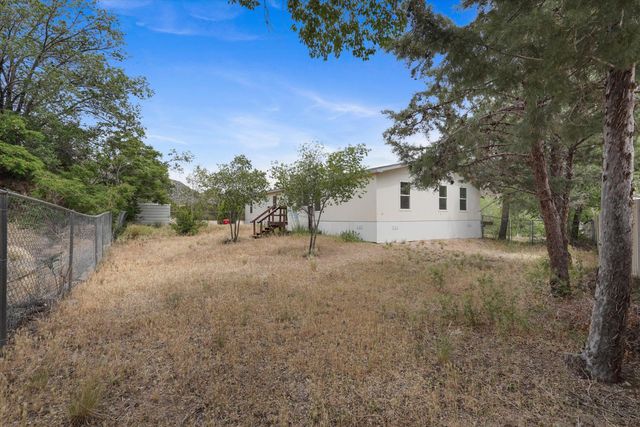 4 Whittier Place SE, Albuquerque, NM 87123