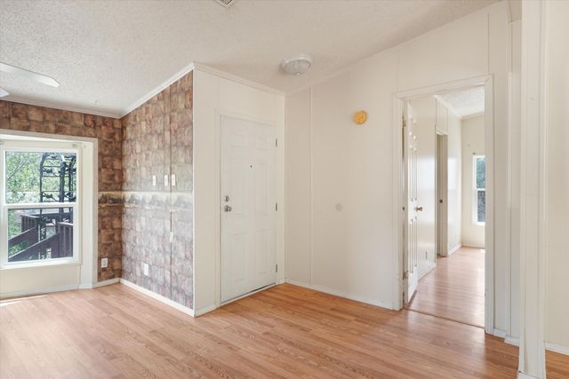 4 Whittier Place SE, Albuquerque, NM 87123