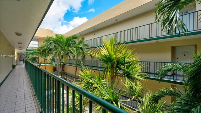 8320 NW 8th Street 2-302, Miami, FL 33126