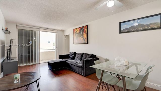 8320 NW 8th Street 2-302, Miami, FL 33126