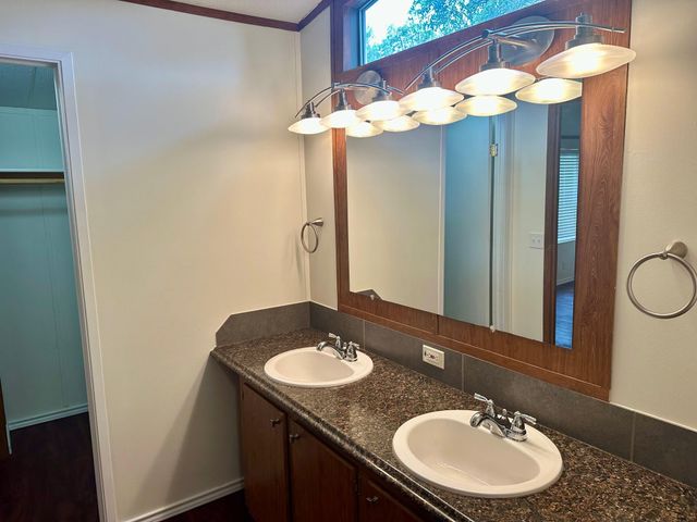 1780 Fm 1626 RD, Buda, TX 78610