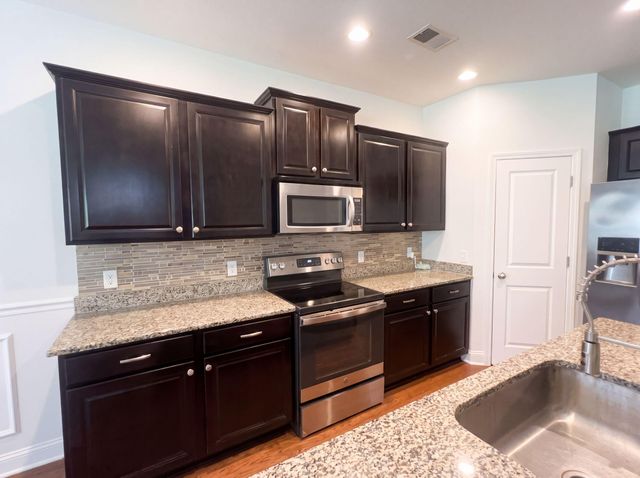 301 Decatur Drive, Summerville, SC 29486