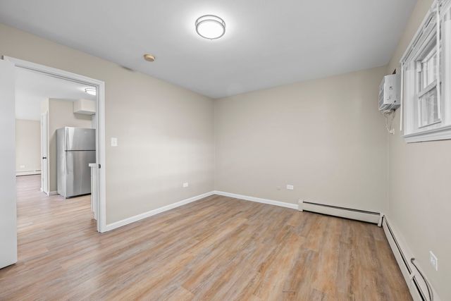 1101 HOLIDAY Lane 10, Des Plaines, IL 60016