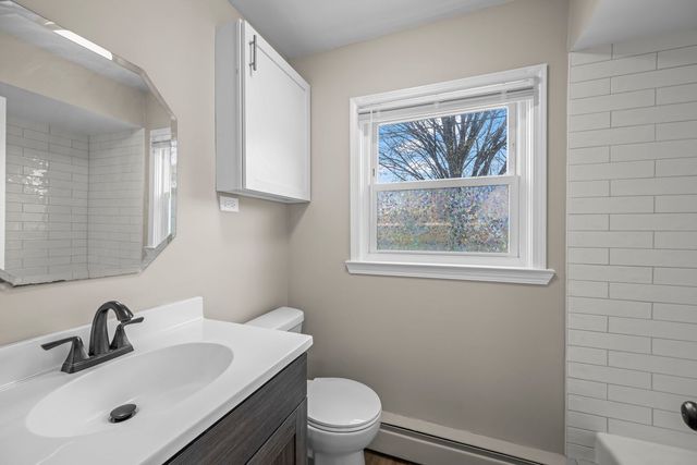 1101 HOLIDAY Lane 10, Des Plaines, IL 60016