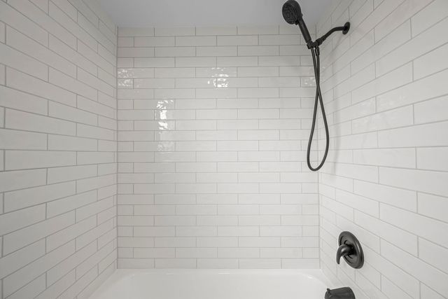 1101 HOLIDAY Lane 10, Des Plaines, IL 60016