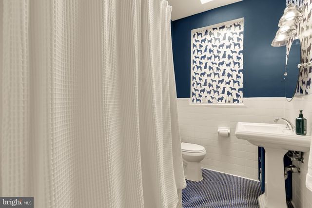 1356 MERIDIAN PL NW, Washington, DC 20010