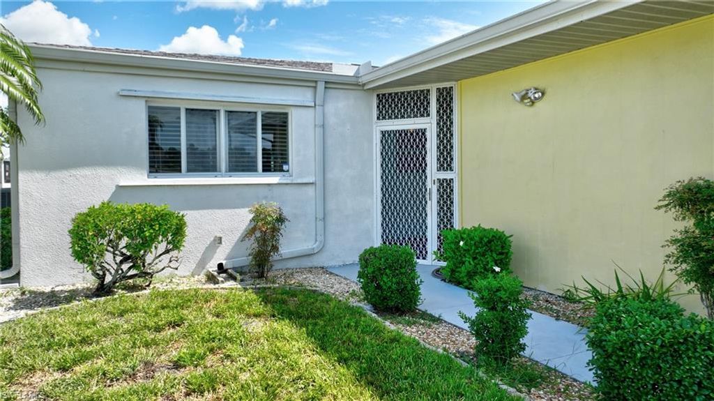 8524 Dominican CT, FORT MYERS, FL 33907 — photo 5