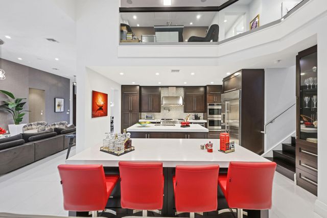 10110 Sweet Bay Street, Plantation, FL 33324